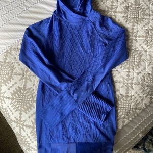 lululemon long sleeve with hood - blue, size 2